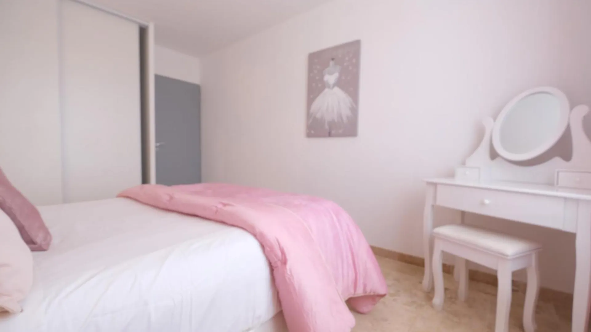 Camargue Family Retreat: Charming House with Pool near Arles Center Villa