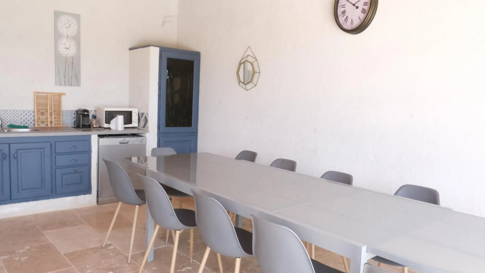 Camargue Family Retreat: Charming House with Pool near Arles Center Villa 0*,  France